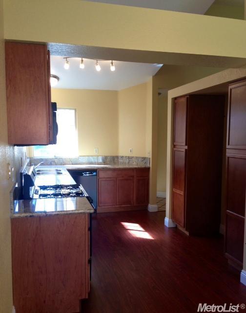 8321 Oakenshield, Antelope, CA 95843 photo 4