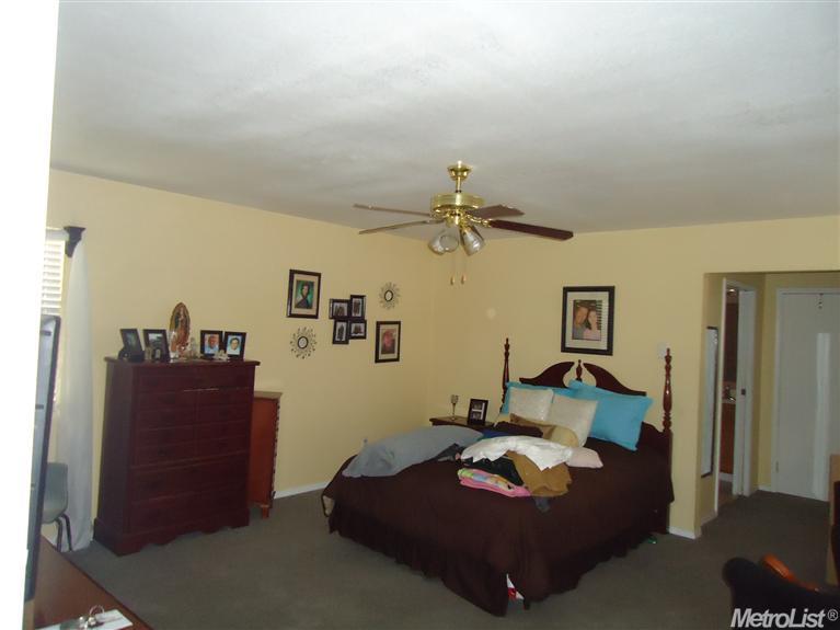 318 Leon Ave, Modesto, CA 95351 photo 2