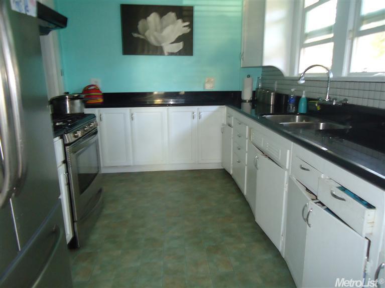 318 Leon Ave, Modesto, CA 95351 photo 4