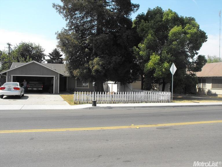 19 Church St, Modesto, CA 95357 photo 1