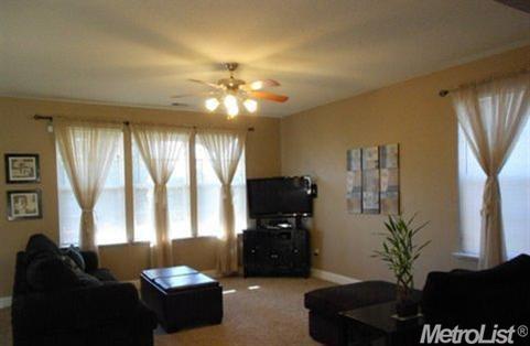 1480 Gianna Pl, Manteca, CA 95336 photo 4