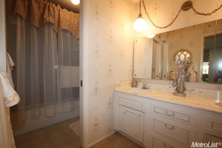 912 Wycliffe Ct, Modesto, CA 95355 photo 16
