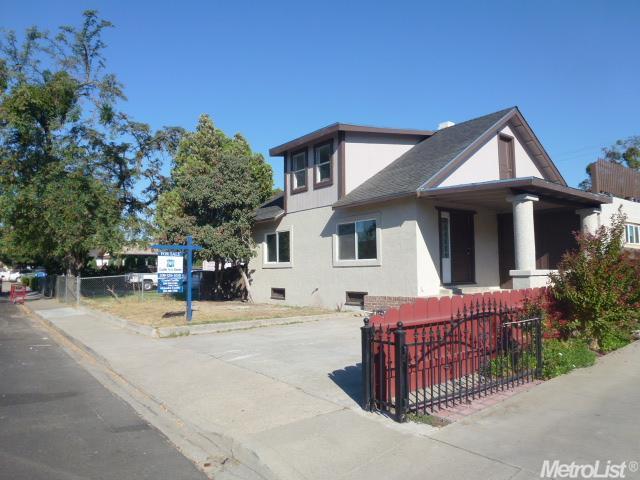737 Nevada St, Manteca, CA 95337 photo 2