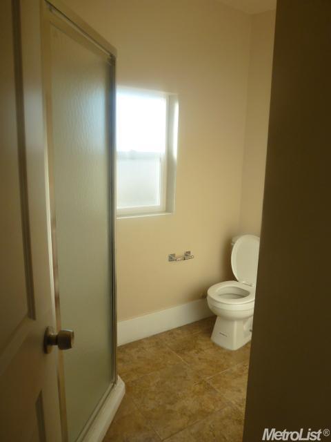 737 Nevada St, Manteca, CA 95337 photo 9