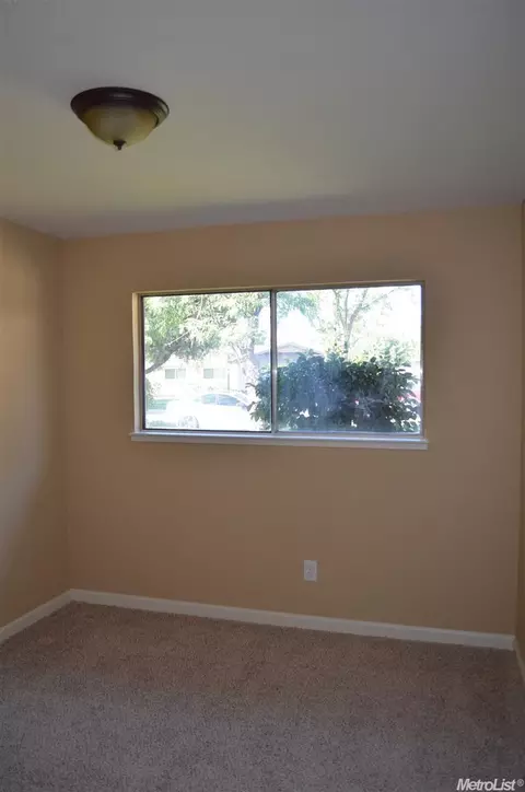 2224 Jeanine Dr, Modesto, CA 95355 photo 8