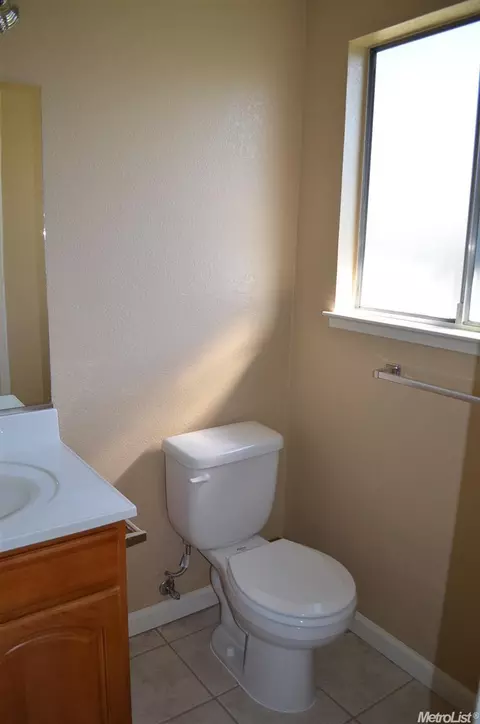 2224 Jeanine Dr, Modesto, CA 95355 photo 11