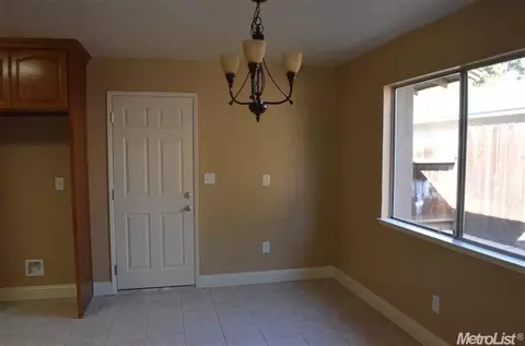 2224 Jeanine Dr, Modesto, CA 95355 photo 3