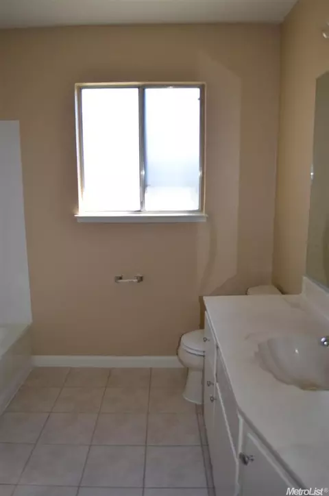 2224 Jeanine Dr, Modesto, CA 95355 photo 7