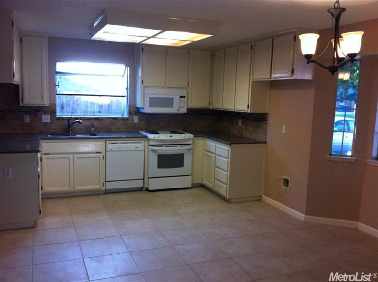 1308 Amanda Dr, Ceres, CA 95307 photo 4