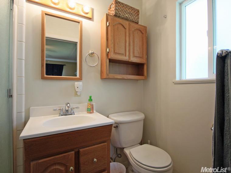6445 Lincoln Ave, Carmichael, CA 95608 photo 8
