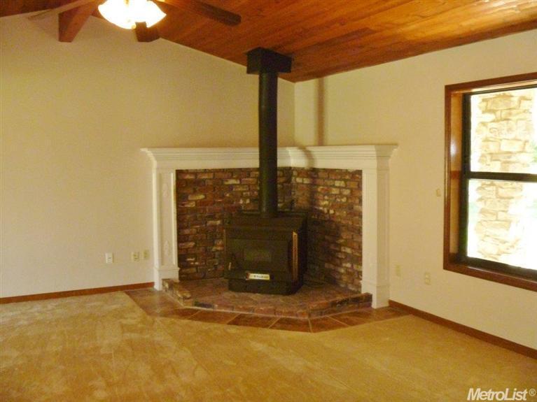 10240 Lowell St, Elverta, CA 95626 photo 2