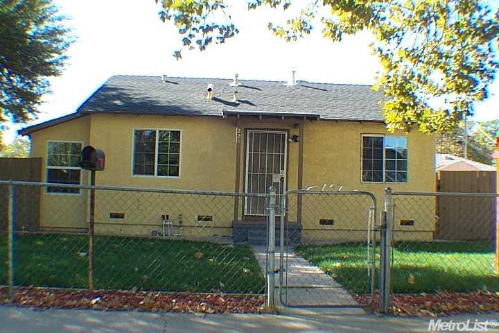 221 Oak St, Modesto, CA 95351 photo 1