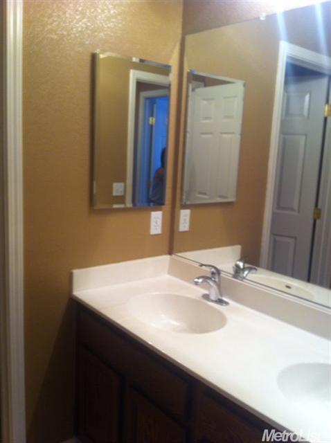 223 Calcite Ave, Lathrop, CA 95330 photo 10