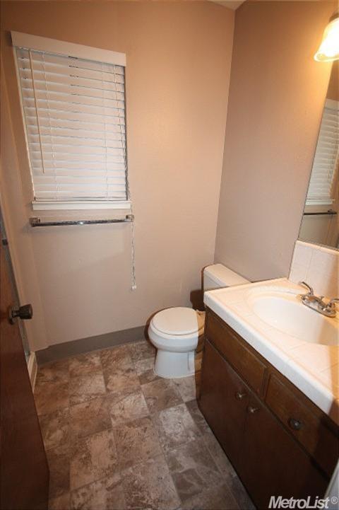 3325 Kathy Ave, Modesto, CA 95355 photo 11