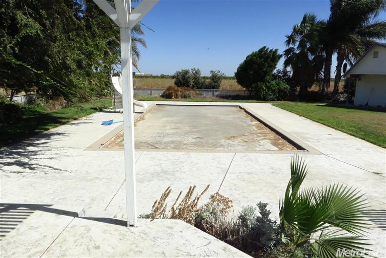 336 Eucalyptus Ave, Patterson, CA 95363 photo 4