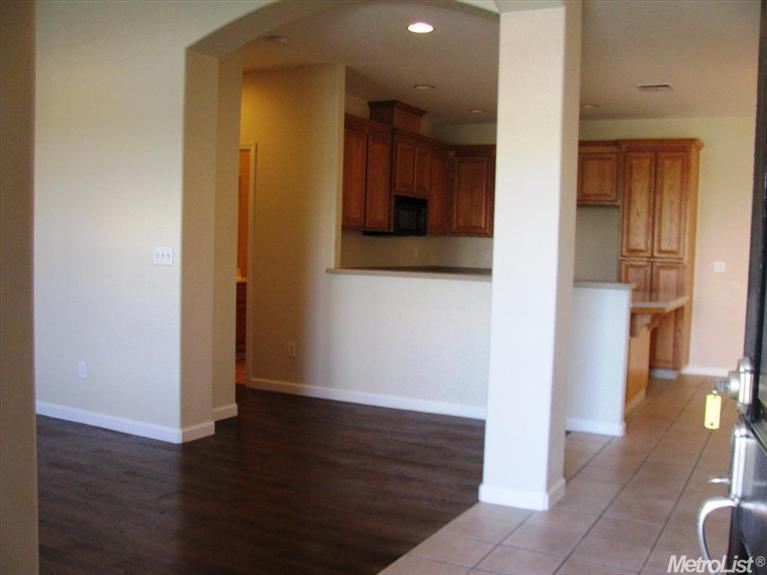 1144 Robert Ave, Ripon, CA 95366 photo 4