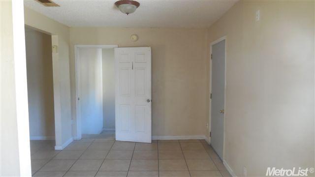 2423 E Worth St, Stockton, CA 95205 photo 6
