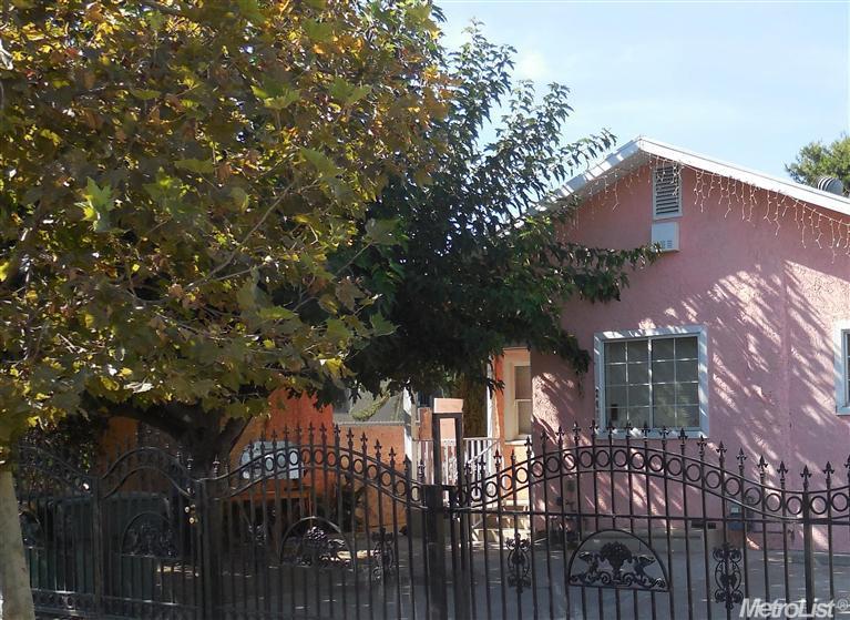 2423 E Worth St, Stockton, CA 95205 photo 1