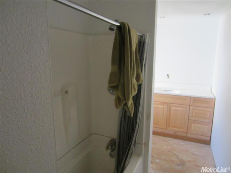 830 S Garfield St, Lodi, CA 95240 photo 4