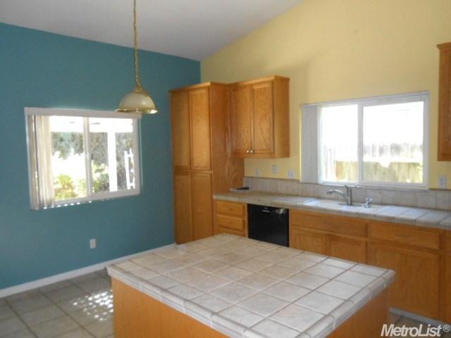 2504 Ives St, Modesto, CA 95355 photo 6