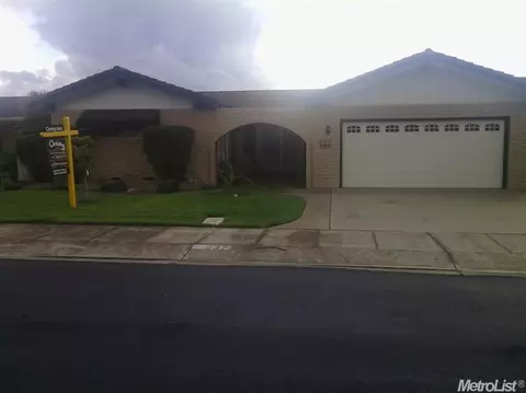 237 Rainier, Lodi, CA 95242 photo 1