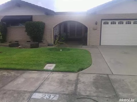 237 Rainier, Lodi, CA 95242 photo 4