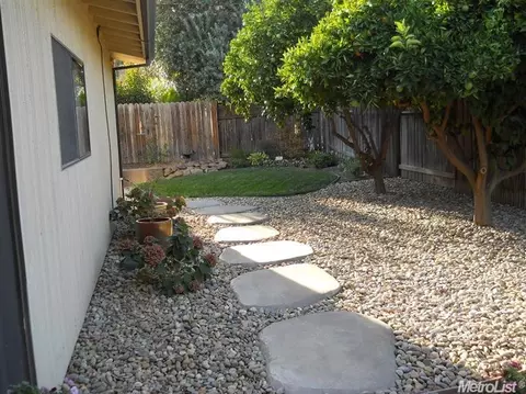 4925 Clear Cir, Carmichael, CA 95608 photo 9