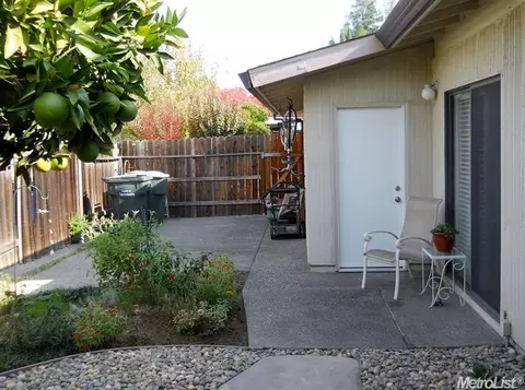 4925 Clear Cir, Carmichael, CA 95608 photo 10