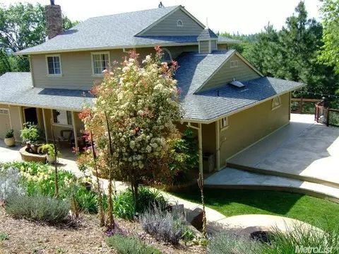 21915 Rodeo Ct, Colfax, CA 95713 photo 1