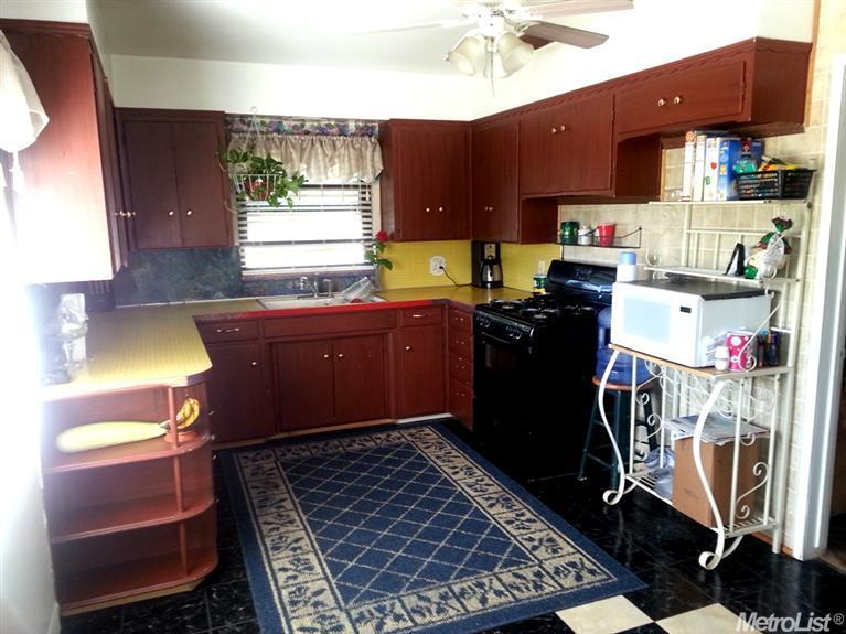 1030 Lloyd St, Lodi, CA 95240 photo 4