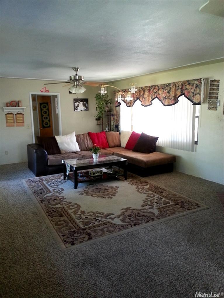 1030 Lloyd St, Lodi, CA 95240 photo 9