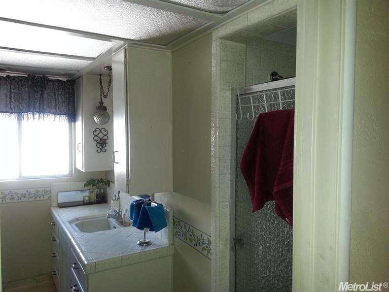 1030 Lloyd St, Lodi, CA 95240 photo 13