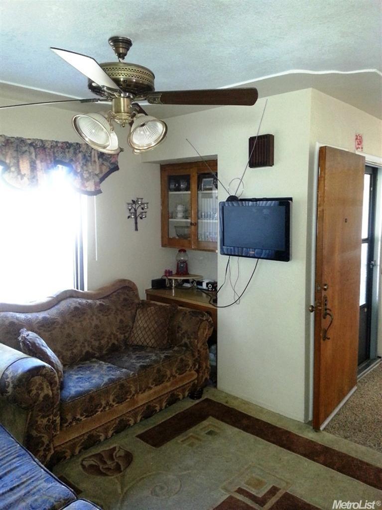 1030 Lloyd St, Lodi, CA 95240 photo 7