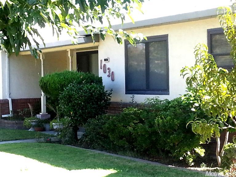 1030 Lloyd St, Lodi, CA 95240 photo 1