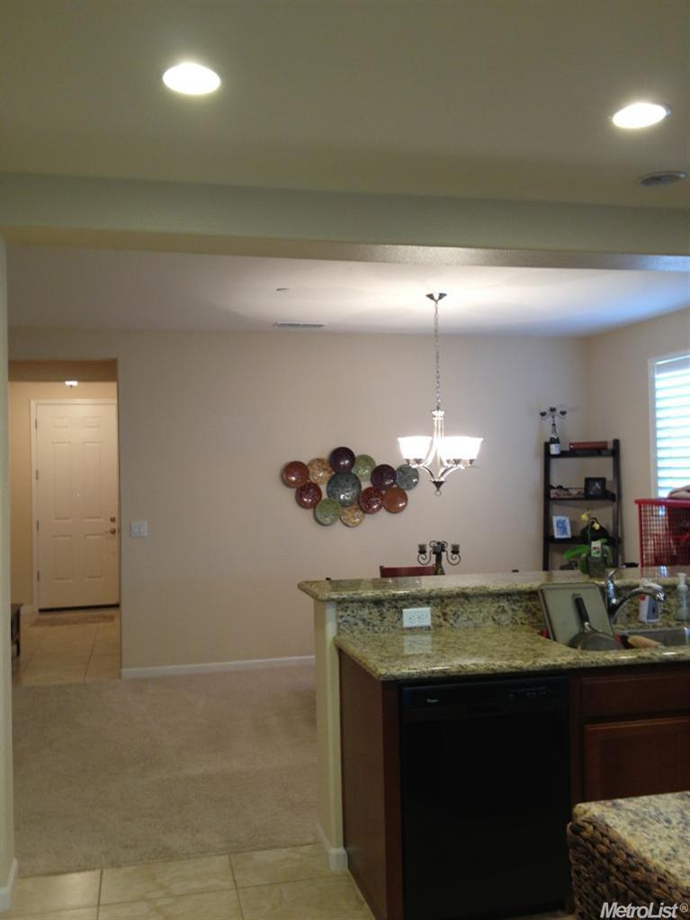 1155 Alba St, Manteca, CA 95337 photo 2