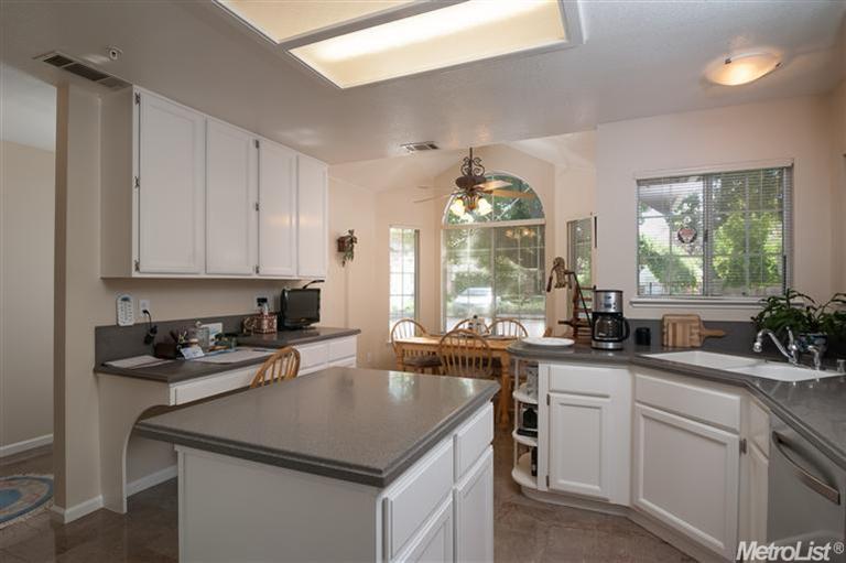 5229 Arden Way, Carmichael, CA 95608 photo 6