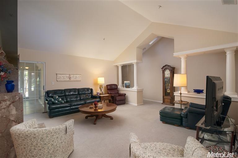 5229 Arden Way, Carmichael, CA 95608 photo 4