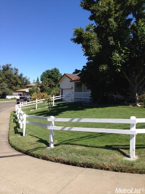 6600 Bush Way, Carmichael, CA 95608 photo 2