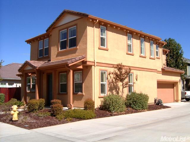 9395 Vintner Cir, Patterson, CA 95363 photo 2