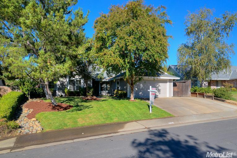118 Rhoades Way, Folsom, CA 95630 photo 2