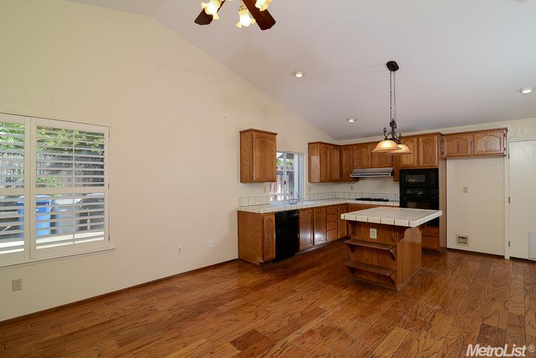 118 Rhoades Way, Folsom, CA 95630 photo 7