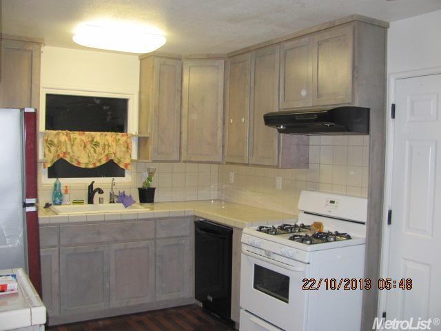 1414 Suzanne Ave, Modesto, CA 95350 photo 3