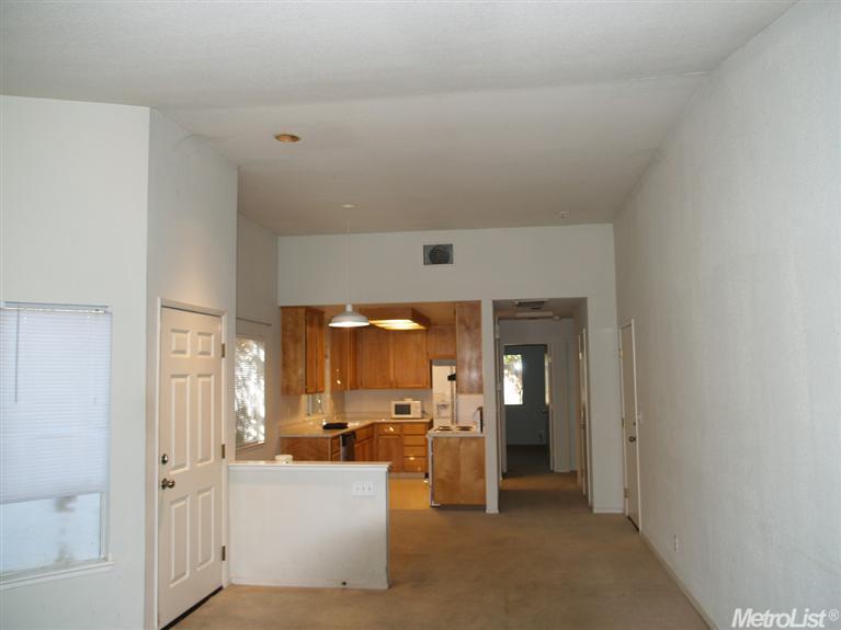 821 La Coruno St, Davis, CA 95618 photo 2
