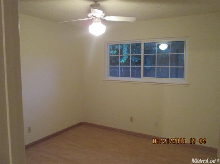 1421 Overholtzer, Modesto, CA 95355 photo 3