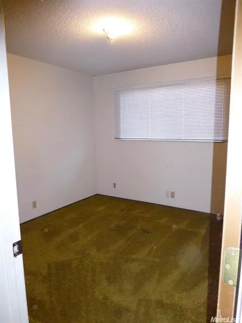 575 Alpine Ave, Manteca, CA 95336 photo 7