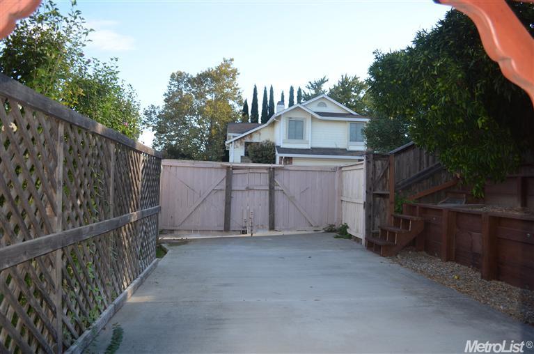 8121 Bellsbrae Dr, Antelope, CA 95843 photo 12