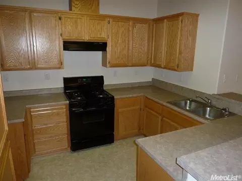 2232 Roberta Ave, Linda, CA 95901 photo 2
