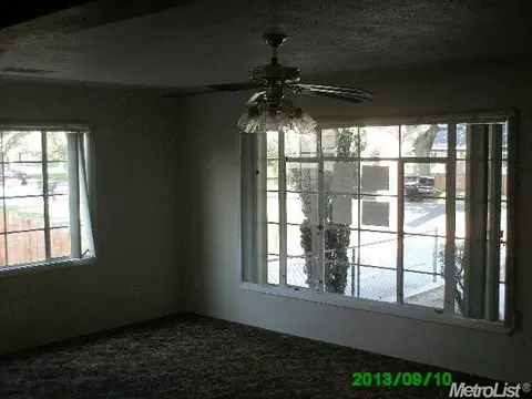 120 Calaveras, Modesto, CA 95354 photo 4