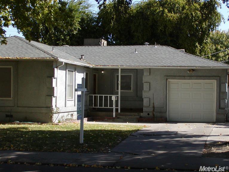 2302 Rivera Dr, Modesto, CA 95350 photo 2
