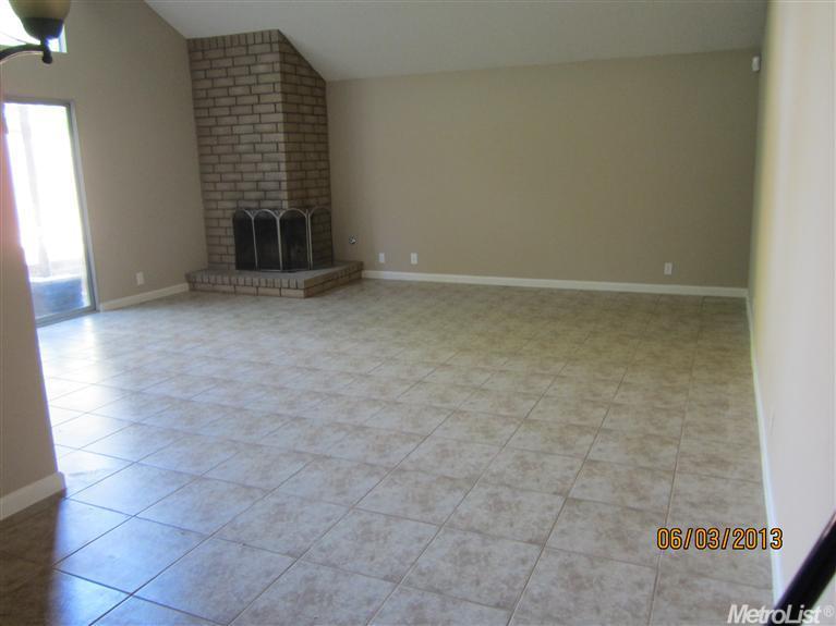 1944 Bur Oak Dr, Modesto, CA 95354 photo 9